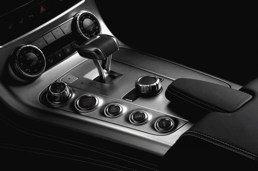  Mercedes-Benz SLS AMG 2010 года  (фото 266 из 526)